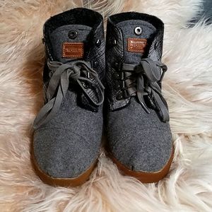 Tom's Lace-up wool booties